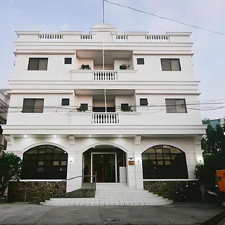 El Haciendero Private Hotel Iloilo City Ngoại thất bức ảnh