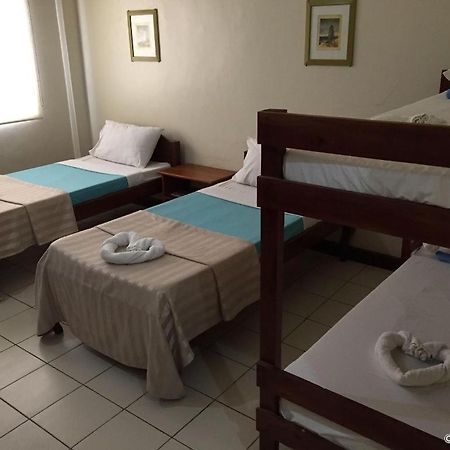 El Haciendero Private Hotel Iloilo City Ngoại thất bức ảnh
