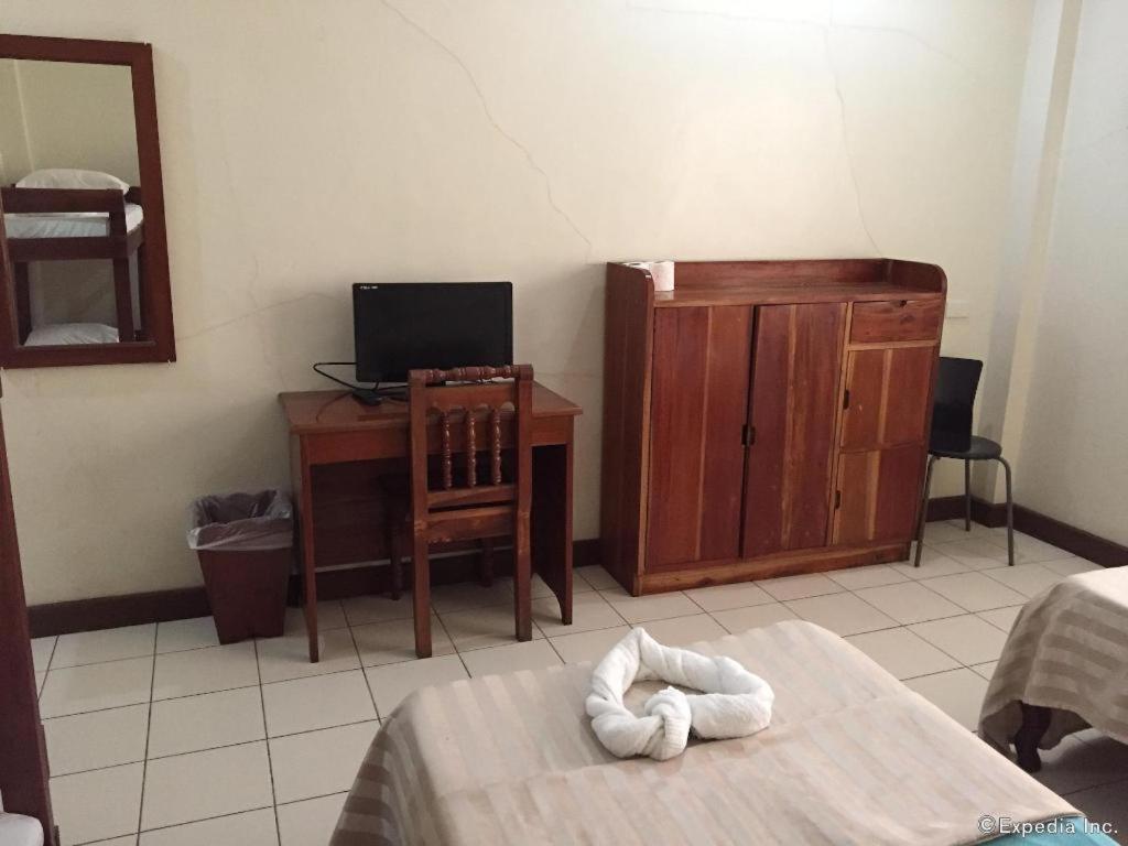 El Haciendero Private Hotel Iloilo City Ngoại thất bức ảnh