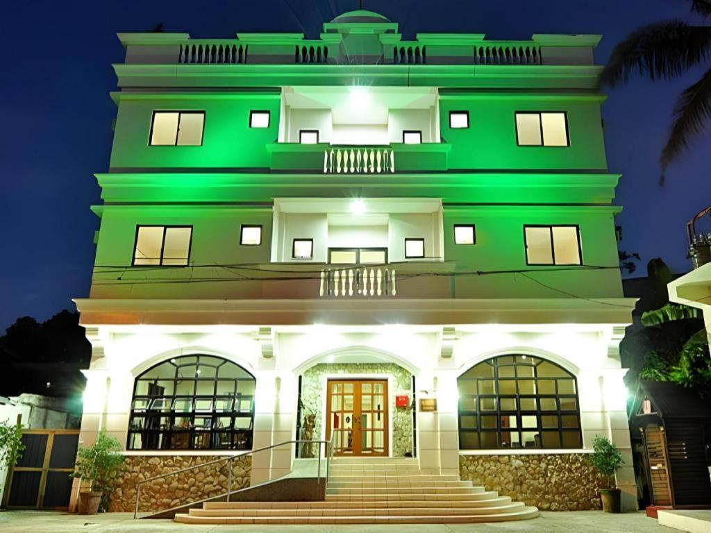 El Haciendero Private Hotel Iloilo City Ngoại thất bức ảnh