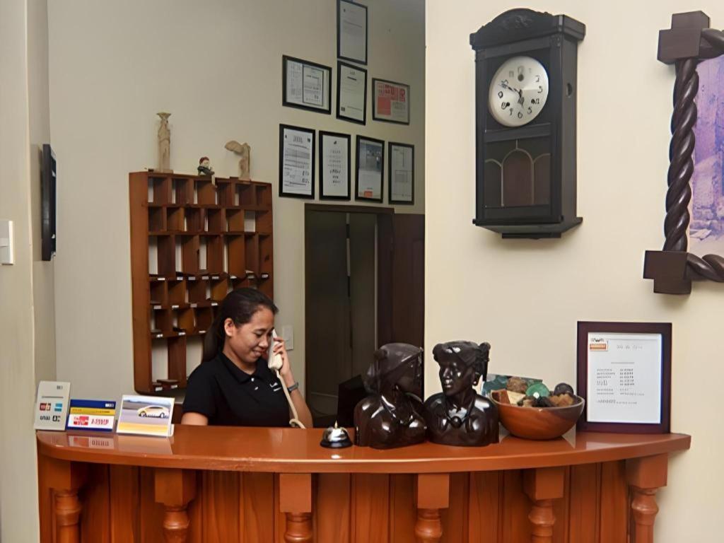 El Haciendero Private Hotel Iloilo City Ngoại thất bức ảnh