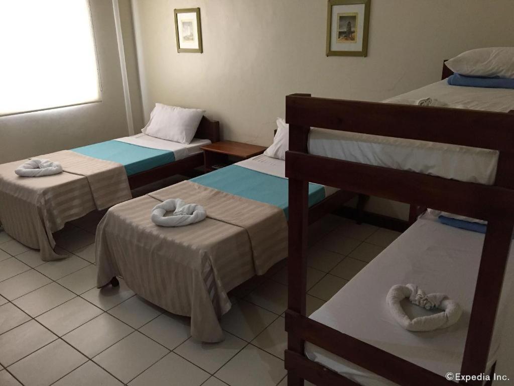 El Haciendero Private Hotel Iloilo City Ngoại thất bức ảnh
