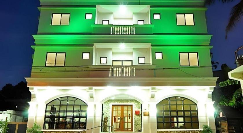 El Haciendero Private Hotel Iloilo City Ngoại thất bức ảnh
