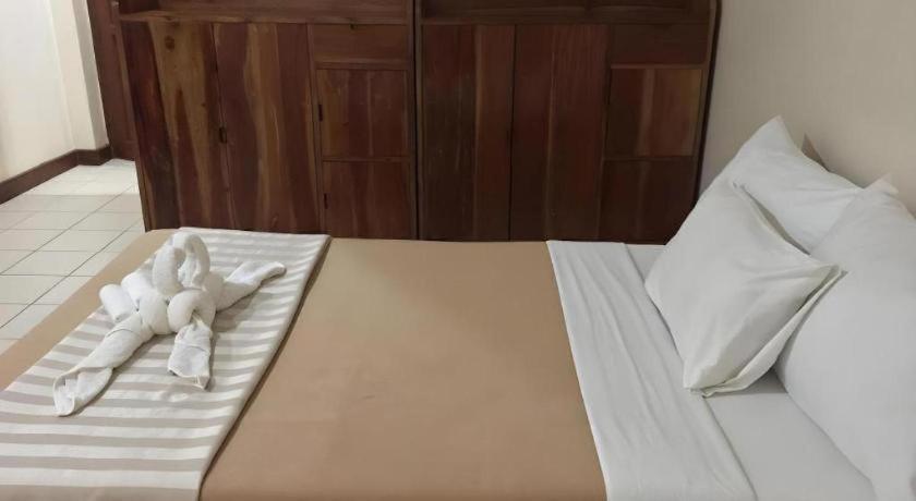 El Haciendero Private Hotel Iloilo City Ngoại thất bức ảnh