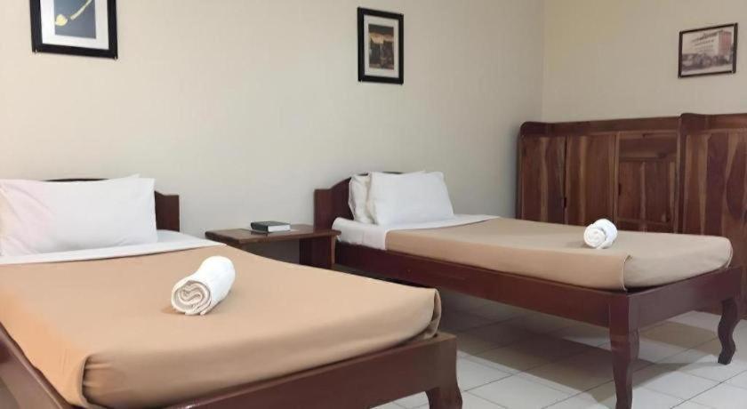 El Haciendero Private Hotel Iloilo City Ngoại thất bức ảnh