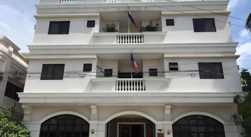 El Haciendero Private Hotel Iloilo City Ngoại thất bức ảnh