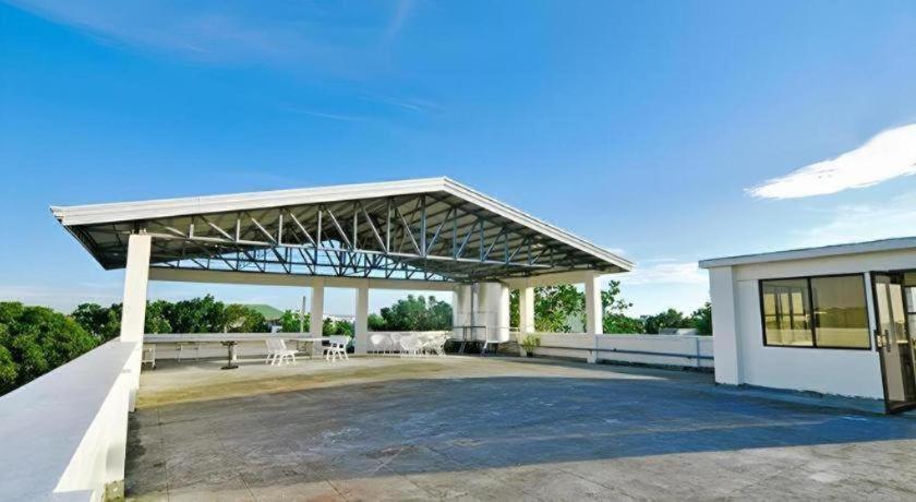 El Haciendero Private Hotel Iloilo City Ngoại thất bức ảnh
