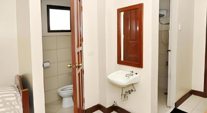 El Haciendero Private Hotel Iloilo City Ngoại thất bức ảnh