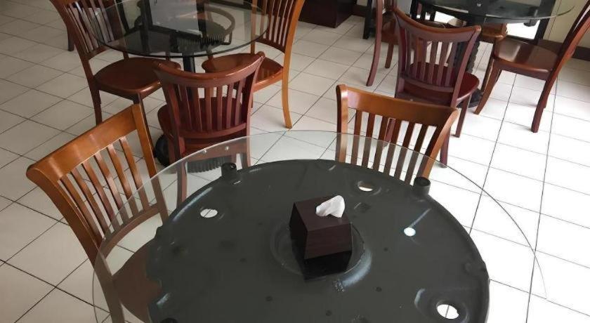 El Haciendero Private Hotel Iloilo City Ngoại thất bức ảnh