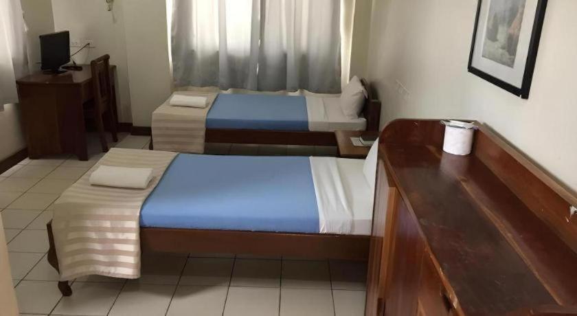 El Haciendero Private Hotel Iloilo City Ngoại thất bức ảnh