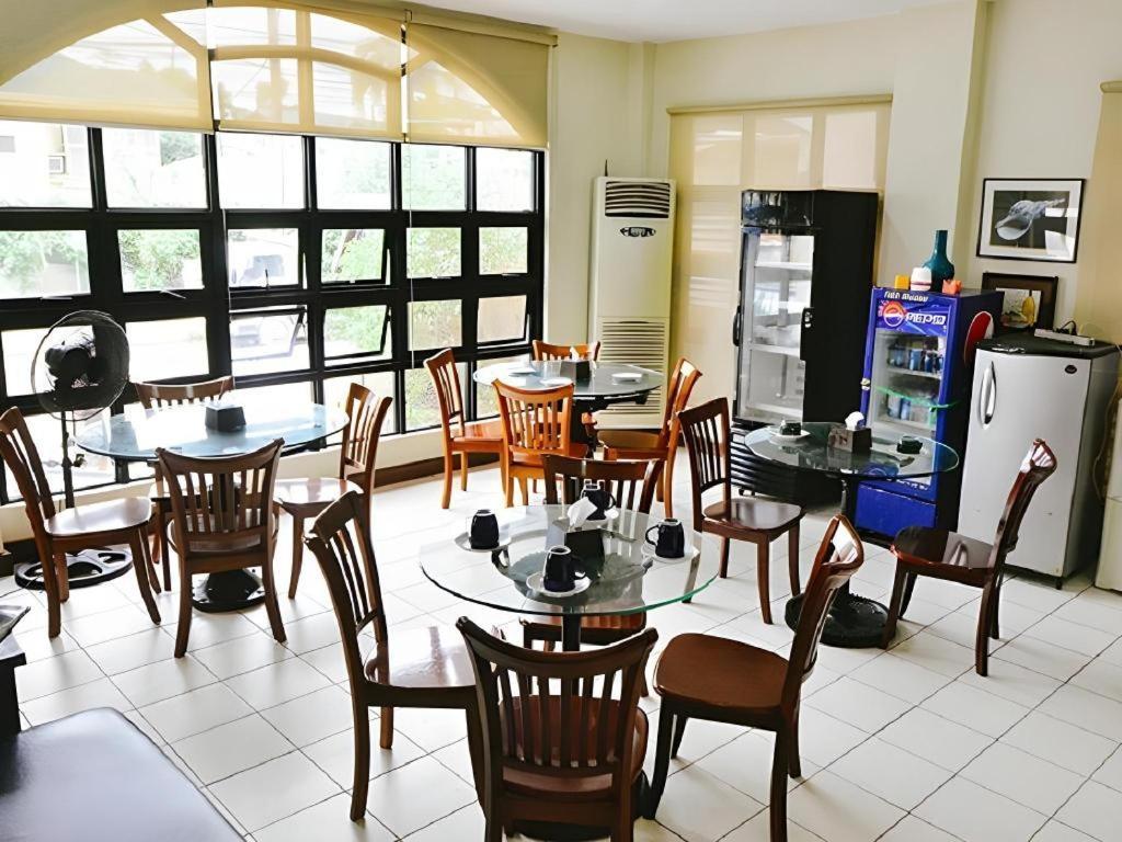 El Haciendero Private Hotel Iloilo City Ngoại thất bức ảnh